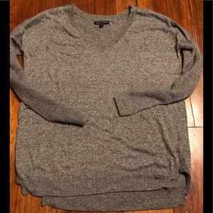 Women’s AE V neck sweater Size XS